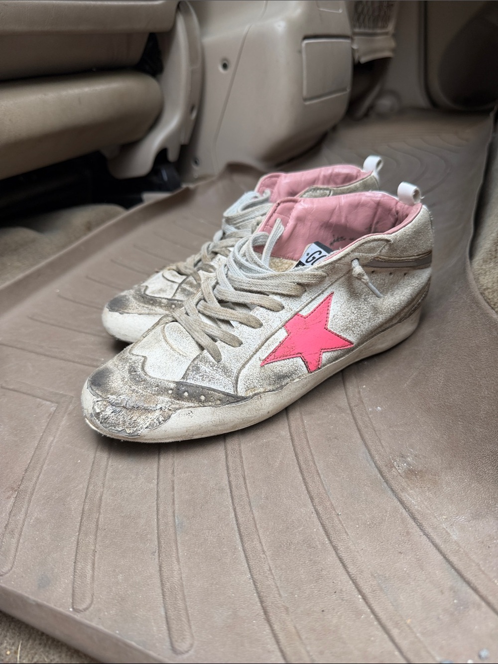 Golden Goose Mid-Top Sneakers with Pink Star and Pink Lining